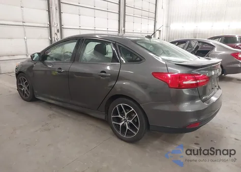 2015 Ford Focus Se z USA, uszkodzony, nr VIN 1FADP3F29FL348626